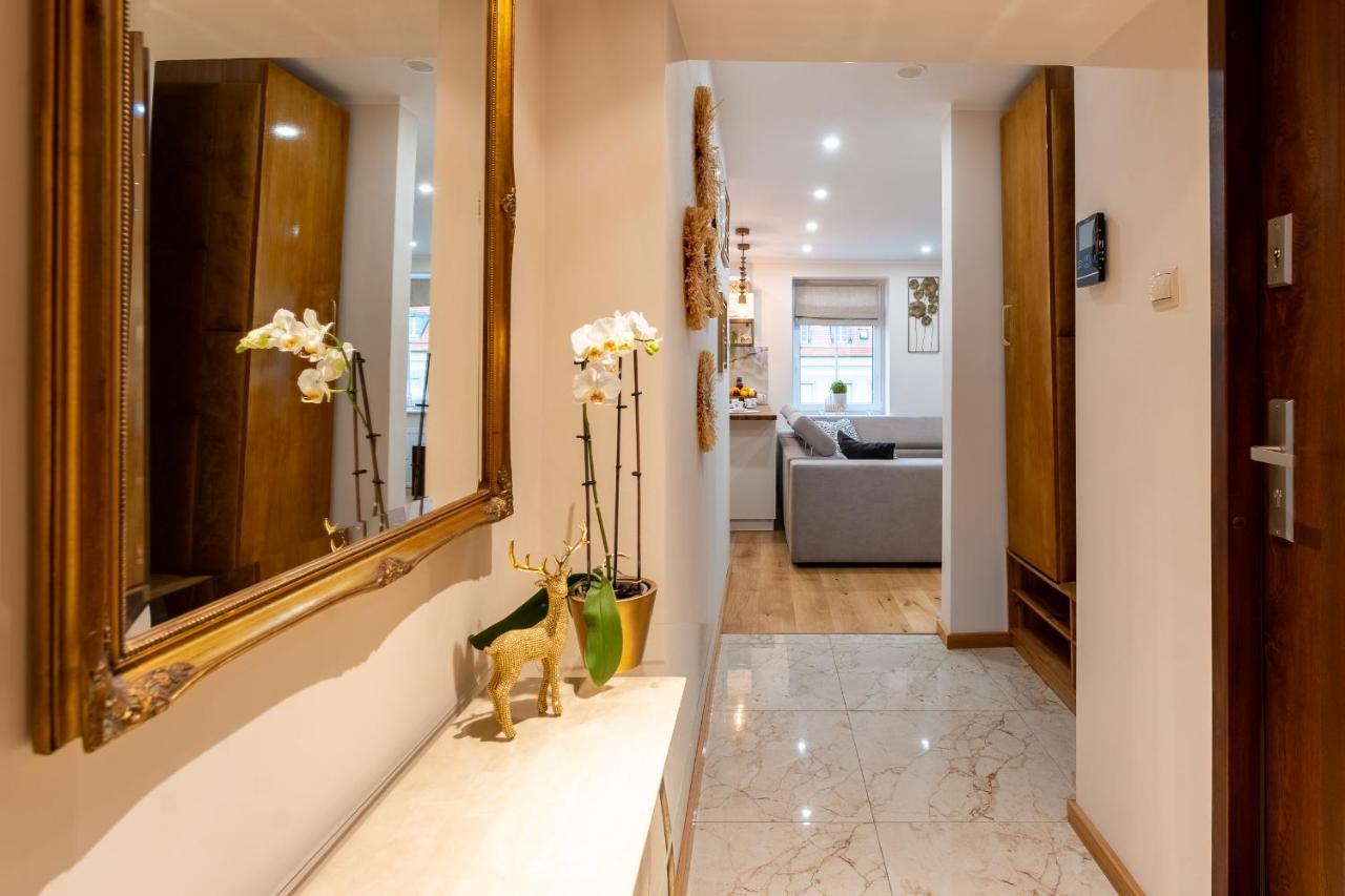 Apartament Zloty Jelonek - 4 Osobowy Na Placu Ratuszowym - Space Apart Еленя-Гура Экстерьер фото